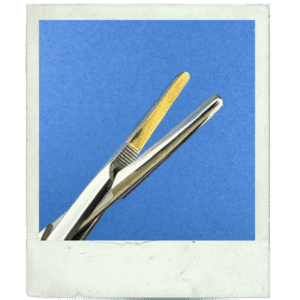 5.5" STRAIGHT MEDIUM BRASS HEMO -WITHOUT TEETH